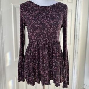 American Eagle Purple Burgundy Cold Shoulder Babydoll Peplum Top